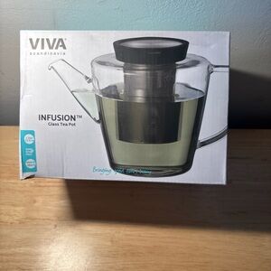 Glass Tea Pot with Black Lid